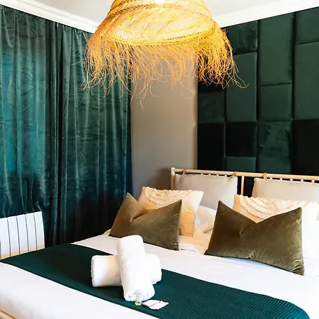 Maison Du Bonheur Avec Riviere & Spa, 4 & 2 Sdb *