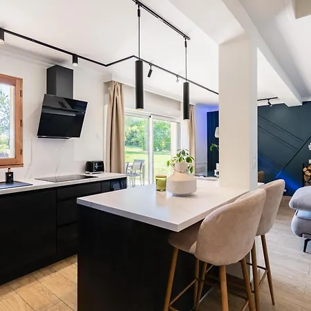 Maison Du Bonheur Avec Rivière&spa, 4 Chambres&2 Sdb