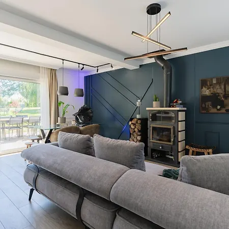 Villa Maison Du Bonheur Avec Rivière&spa, 4 Chambres&2 Sdb *