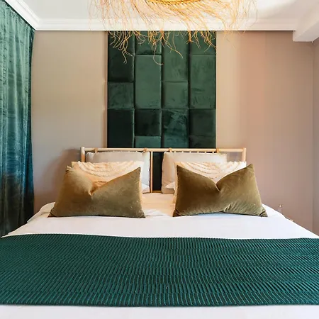 Maison Du Bonheur Avec Riviere & Spa, 4 & 2 Sdb