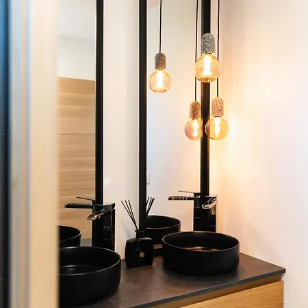 Βίλα Maison Du Bonheur Avec Riviere & Spa, 4 & 2 Sdb