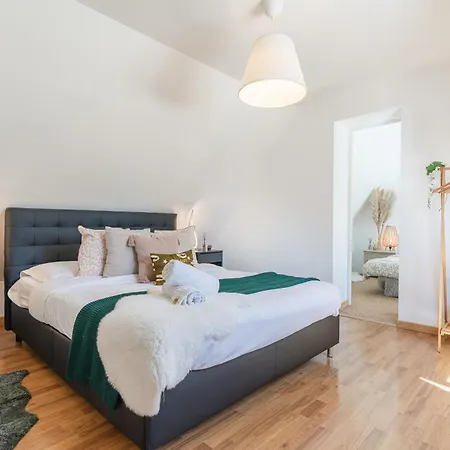 Βίλα Maison Du Bonheur Avec Riviere & Spa, 4 & 2 Sdb