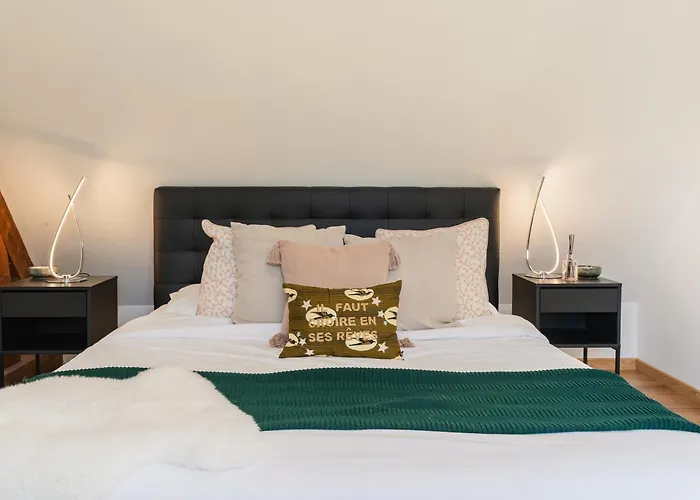 Maison Du Bonheur Avec Riviere & Spa, 4 & 2 Sdb וילה *