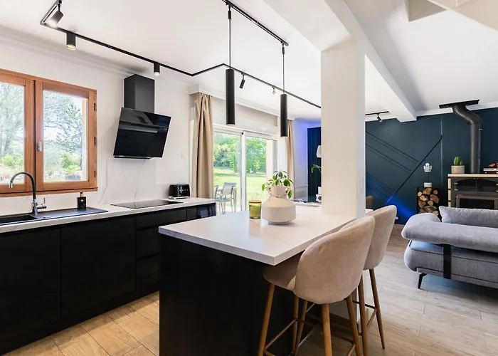 Maison Du Bonheur Avec Riviere & Spa, 4 & 2 Sdb