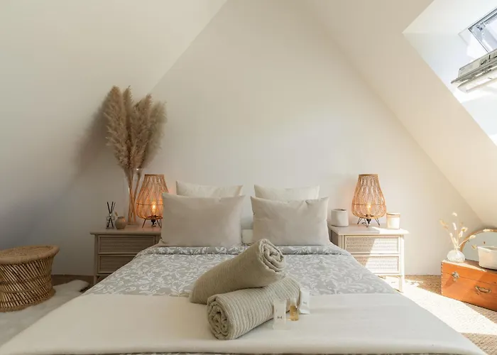 Maison Du Bonheur Avec Riviere & Spa, 4 & 2 Sdb * Tourville-en-Auge